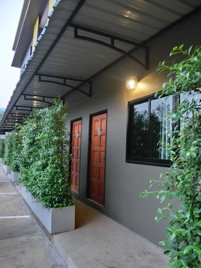 通帕蓬 The Rabbit House酒店 外观 照片