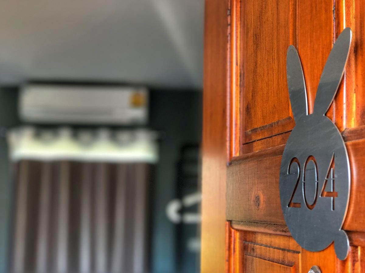 通帕蓬 The Rabbit House酒店 外观 照片