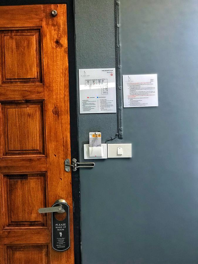 通帕蓬 The Rabbit House酒店 外观 照片